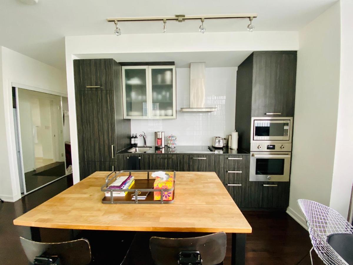 Corporate Suite Торонто Екстериор снимка
