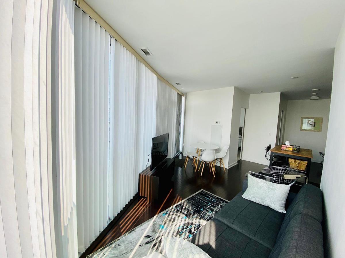 Corporate Suite Торонто Екстериор снимка