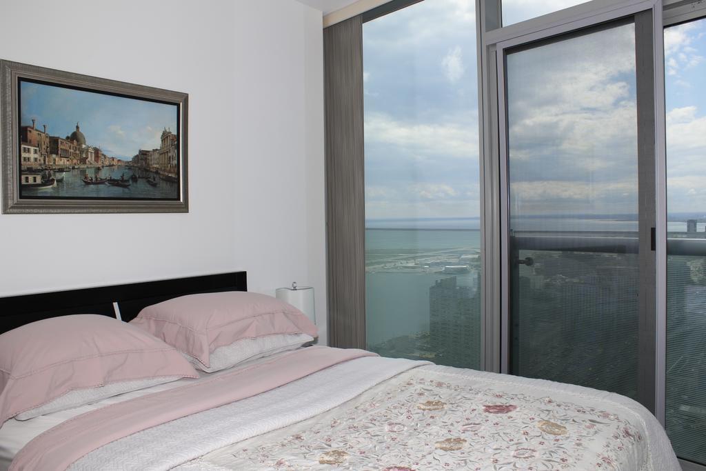 Corporate Suite Торонто Екстериор снимка