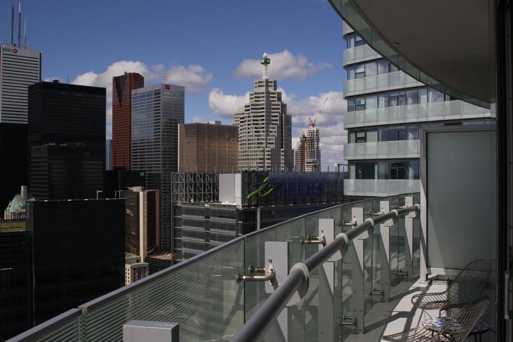 Corporate Suite Торонто Екстериор снимка